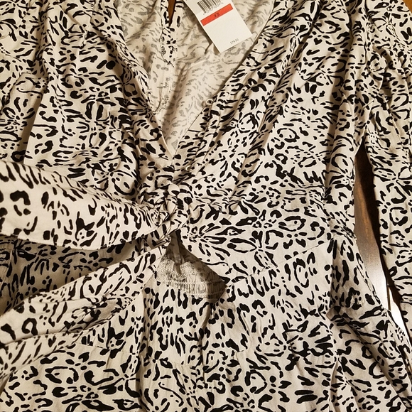 🌟🆕Jessica Simpson Animal Print Romper / Jumpsuit - Picture 5 of 5